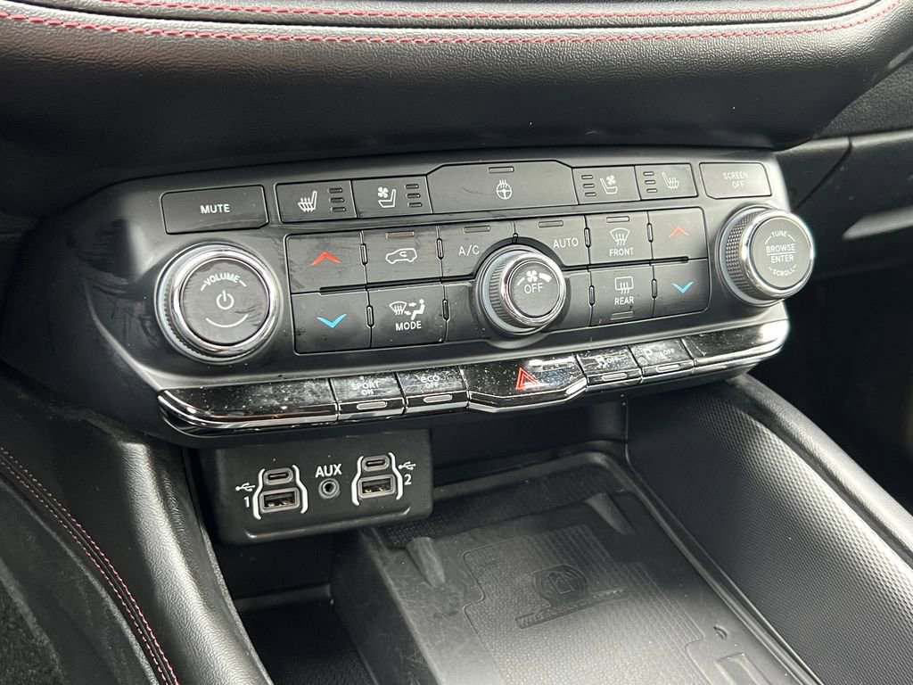Used 2022 Dodge Durango R/T w/ Blacktop Package AWD/4WD image 35