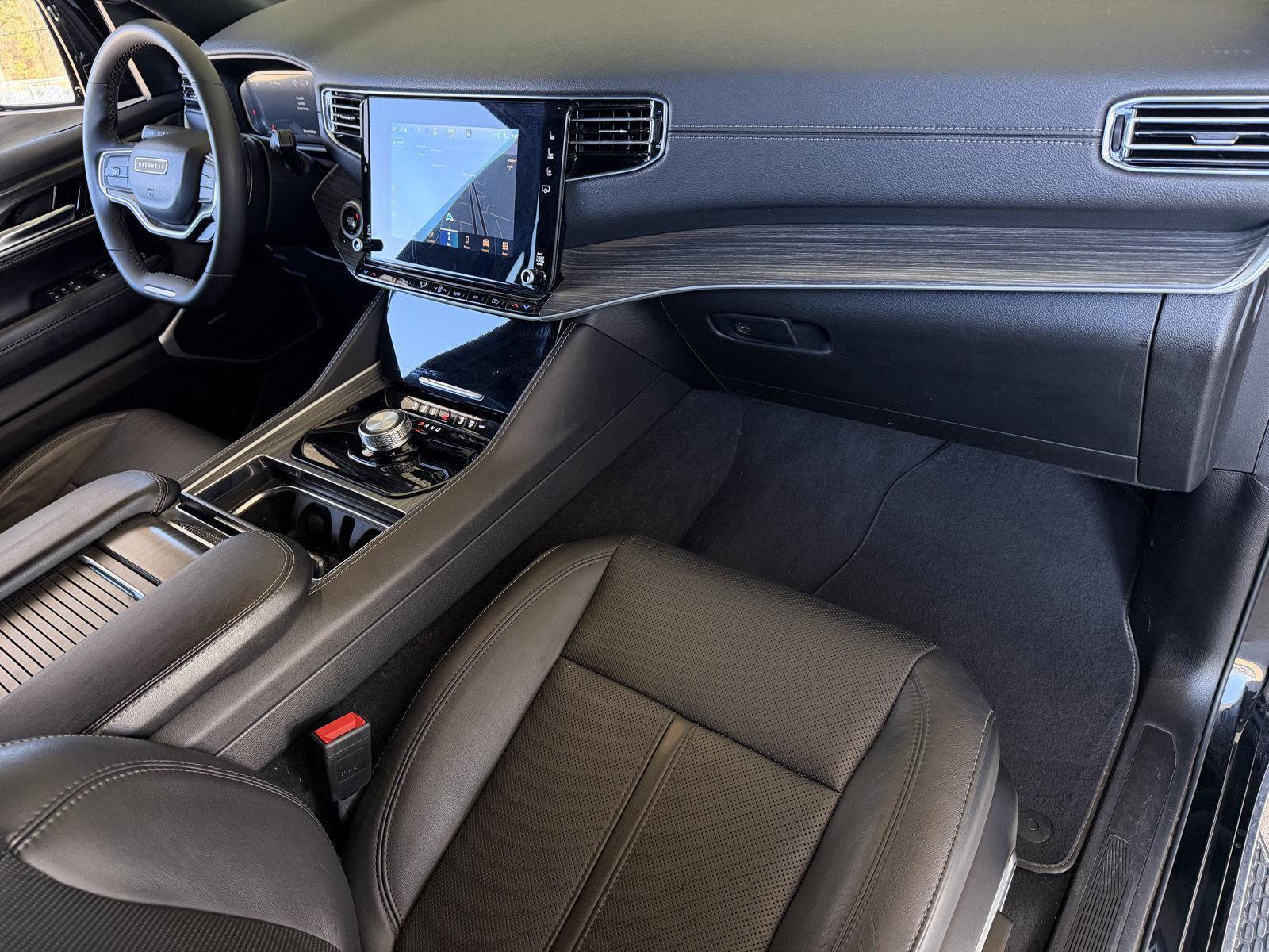 Used 2024 Jeep Wagoneer Series II w/ Flexible Seating Group image 24