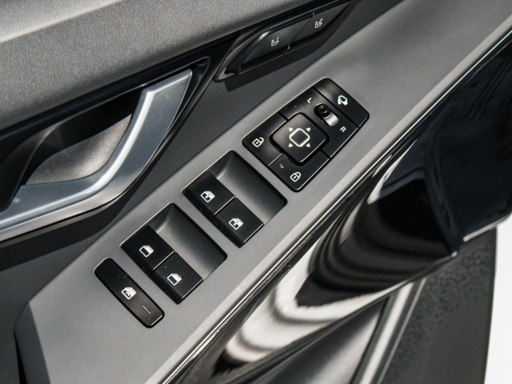 Used 2023 Kia Niro Wave FWD image 9