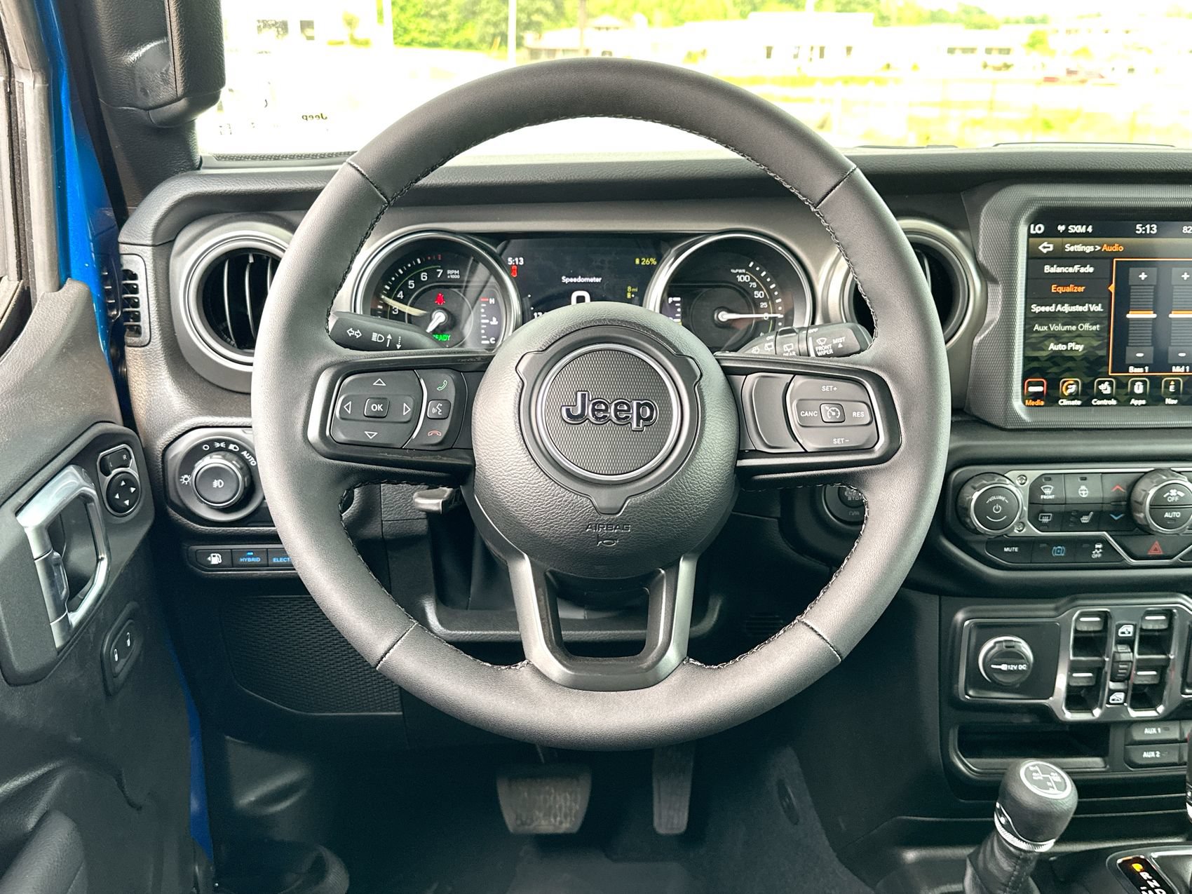 New 2023 Jeep Wrangler Unlimited w/ Sun & Screen Package AWD/4WD image 14
