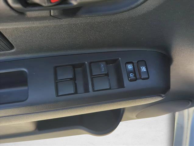 Used 2011 Scion xB FWD image 9