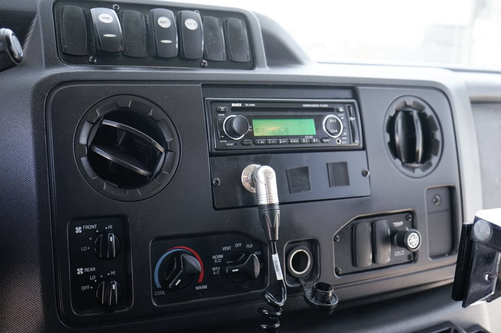Used 2013 Ford E-450 and Econoline 450 Super Duty w/ Shuttle Bus Prep Pkg RWD image 34
