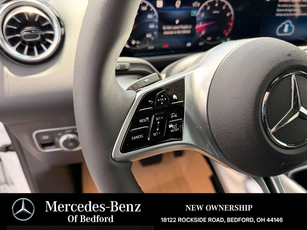 New 2026 Mercedes-Benz GLB 250 4MATIC image 11
