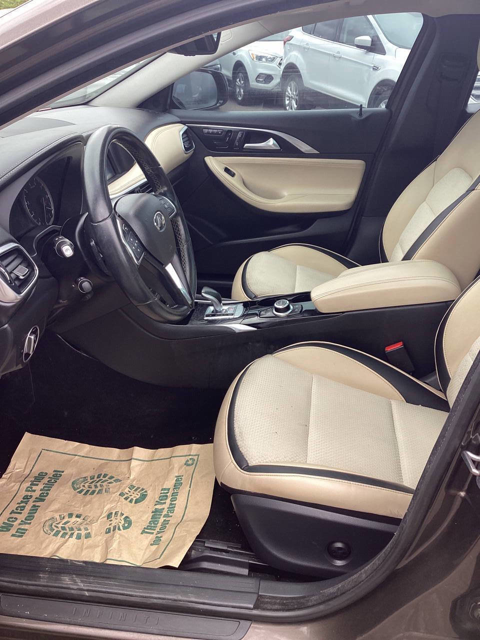 Used 2018 INFINITI QX30 AWD image 19