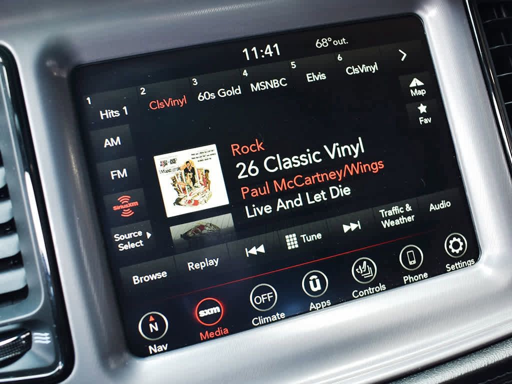 Used 2023 Dodge Challenger R/T w/ Plus Package image 19