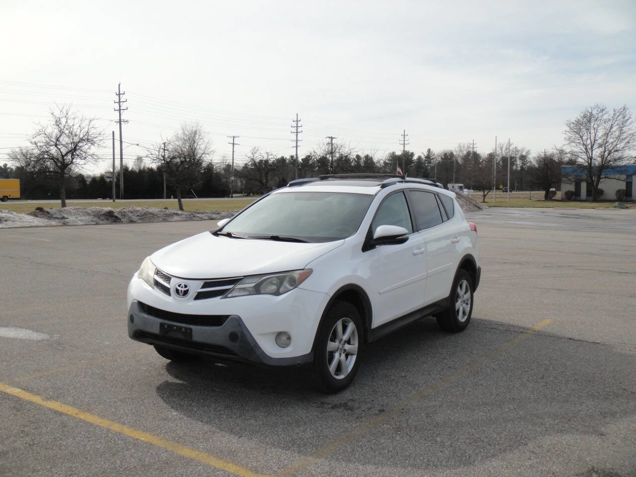 Used 2013 Toyota RAV4 XLE image 2