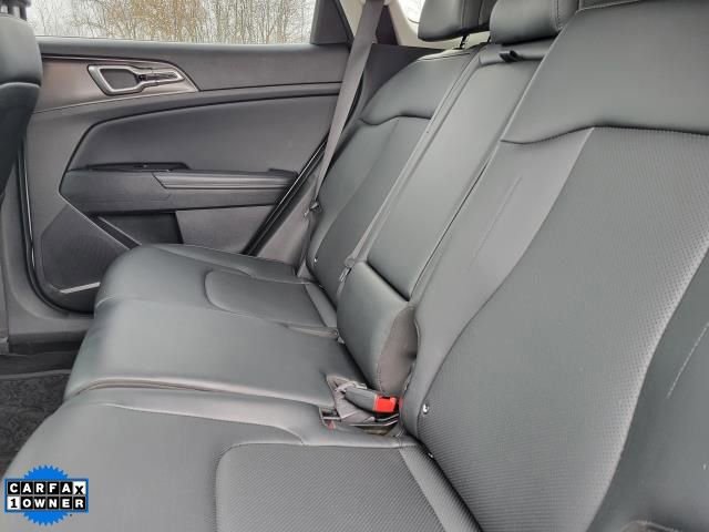 Used 2023 Kia Sportage EX image 9