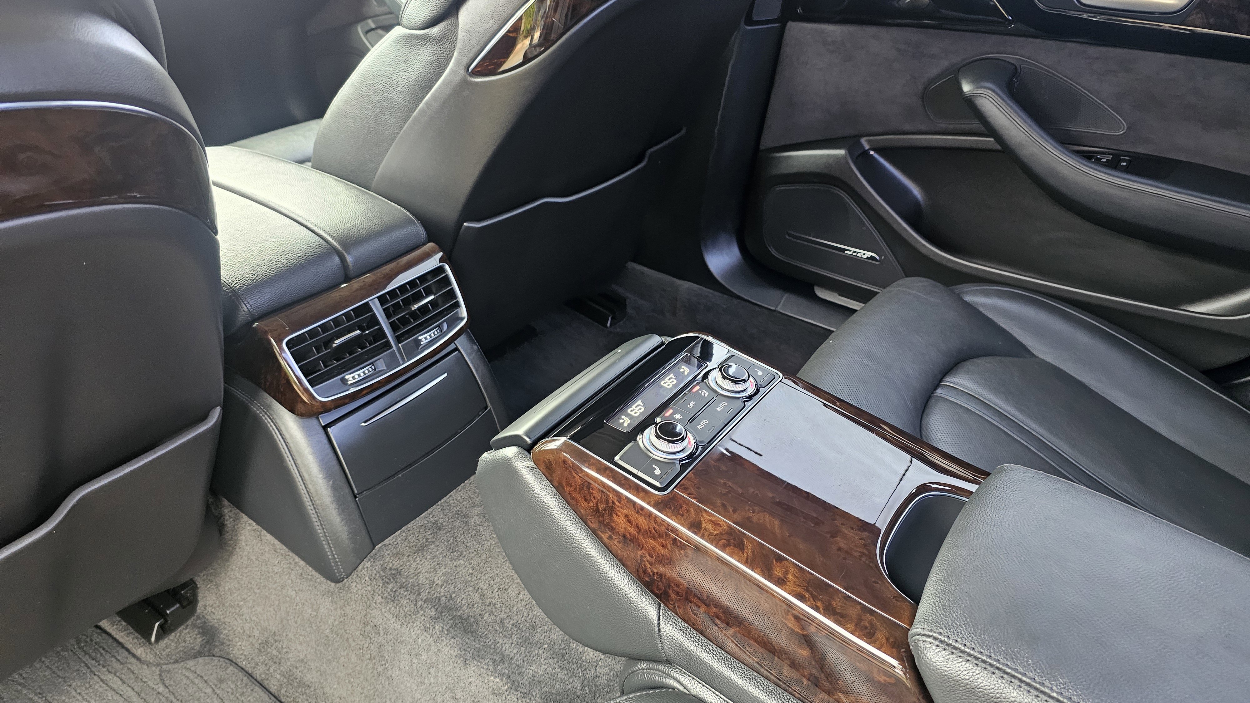 Used 2014 Audi A8 L 3.0T w/ Premium Package image 18