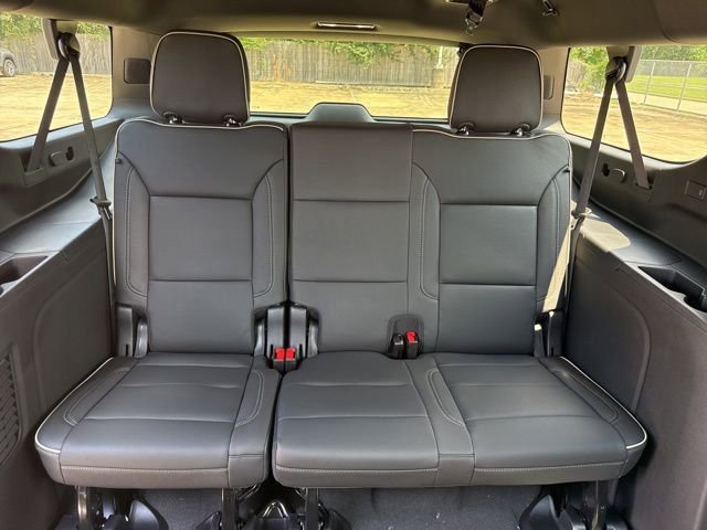 New 2025 Chevrolet Suburban Premier image 16