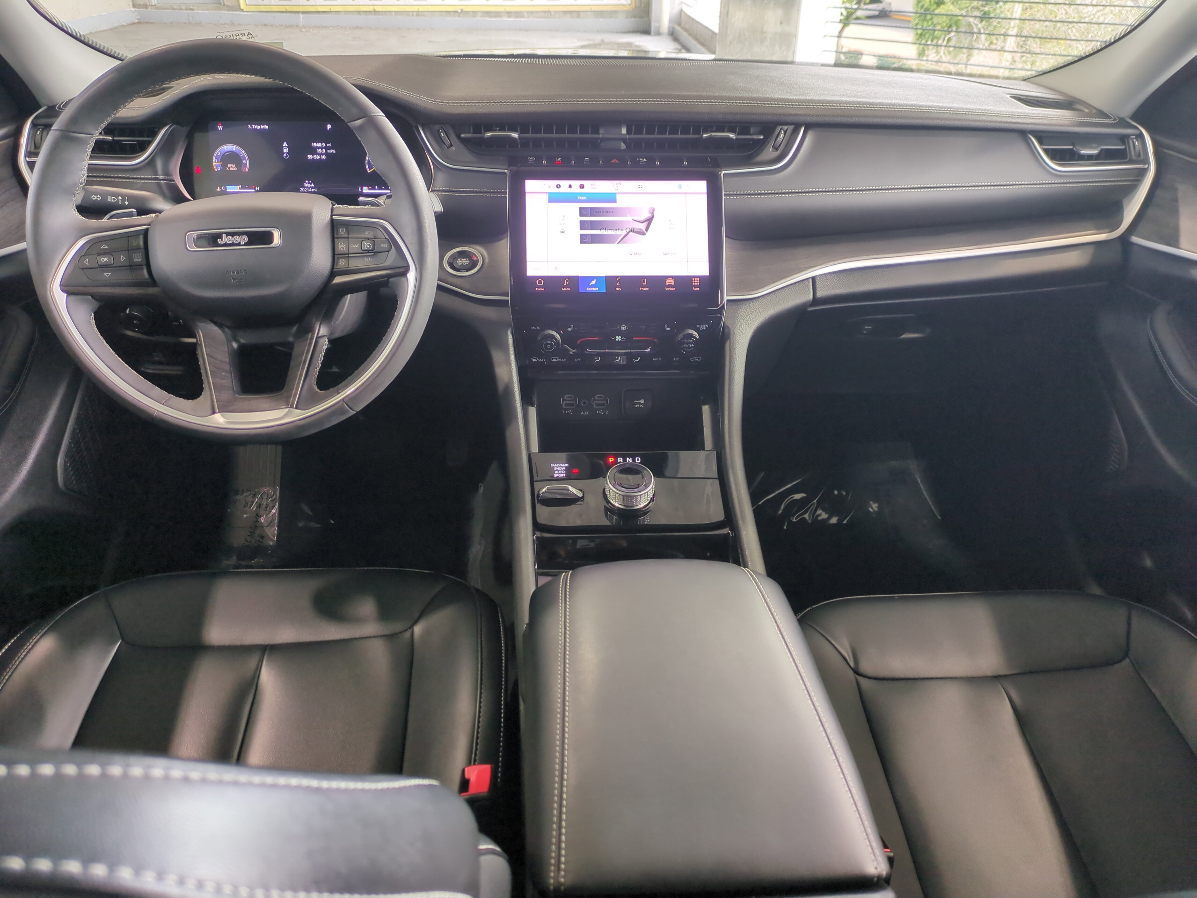 Certified 2023 Jeep Grand Cherokee L Limited image 16