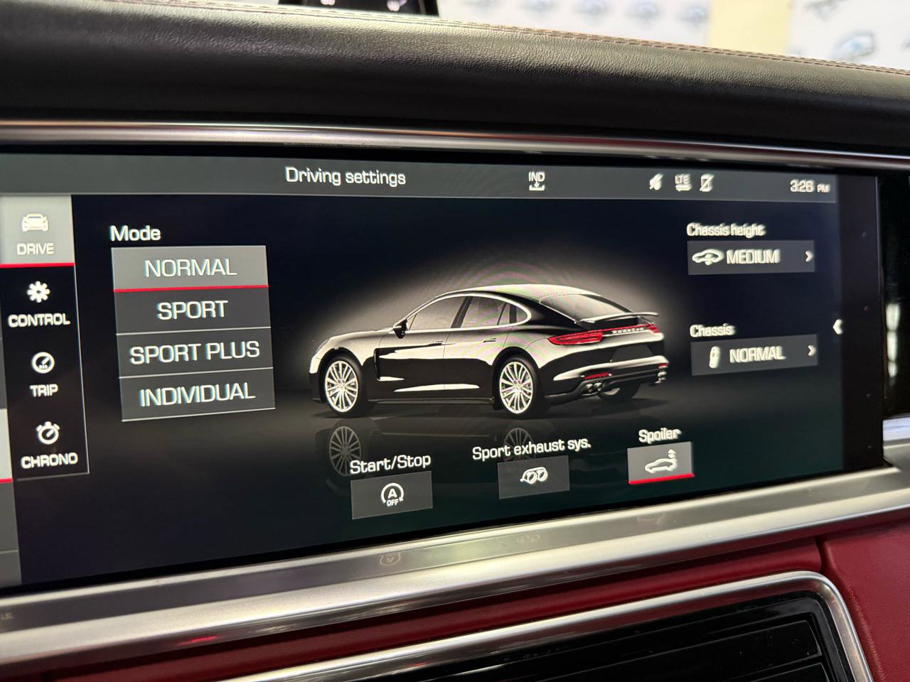 Used 2018 Porsche Panamera 4S image 40