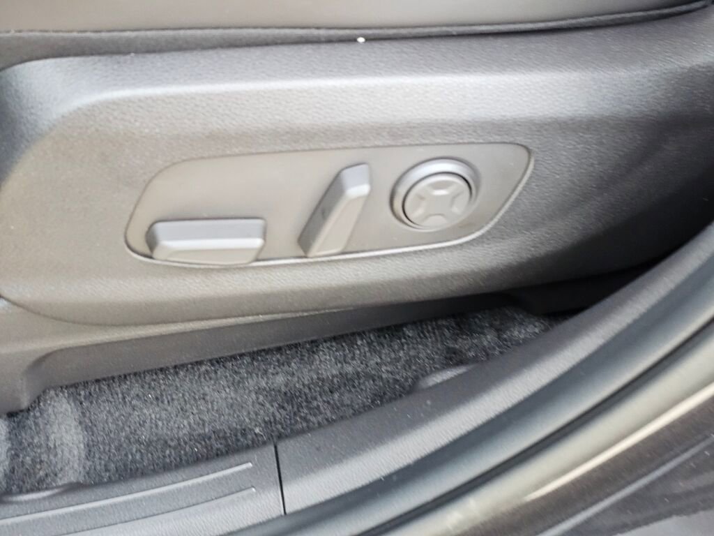 New 2026 Kia Carnival EX image 35