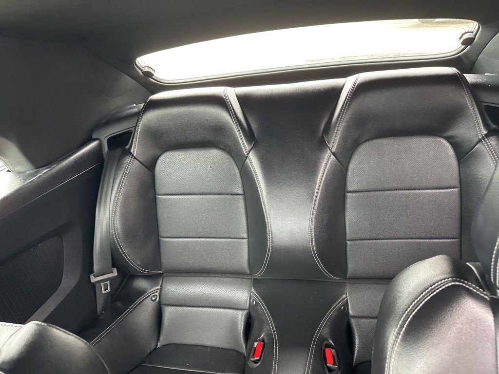 Used 2021 Ford Mustang Premium image 14