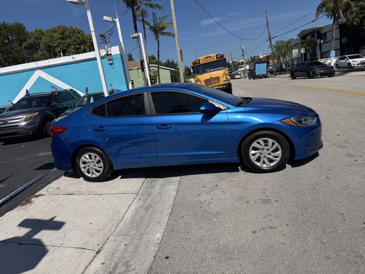 Used 2017 Hyundai Elantra SE FWD image 18