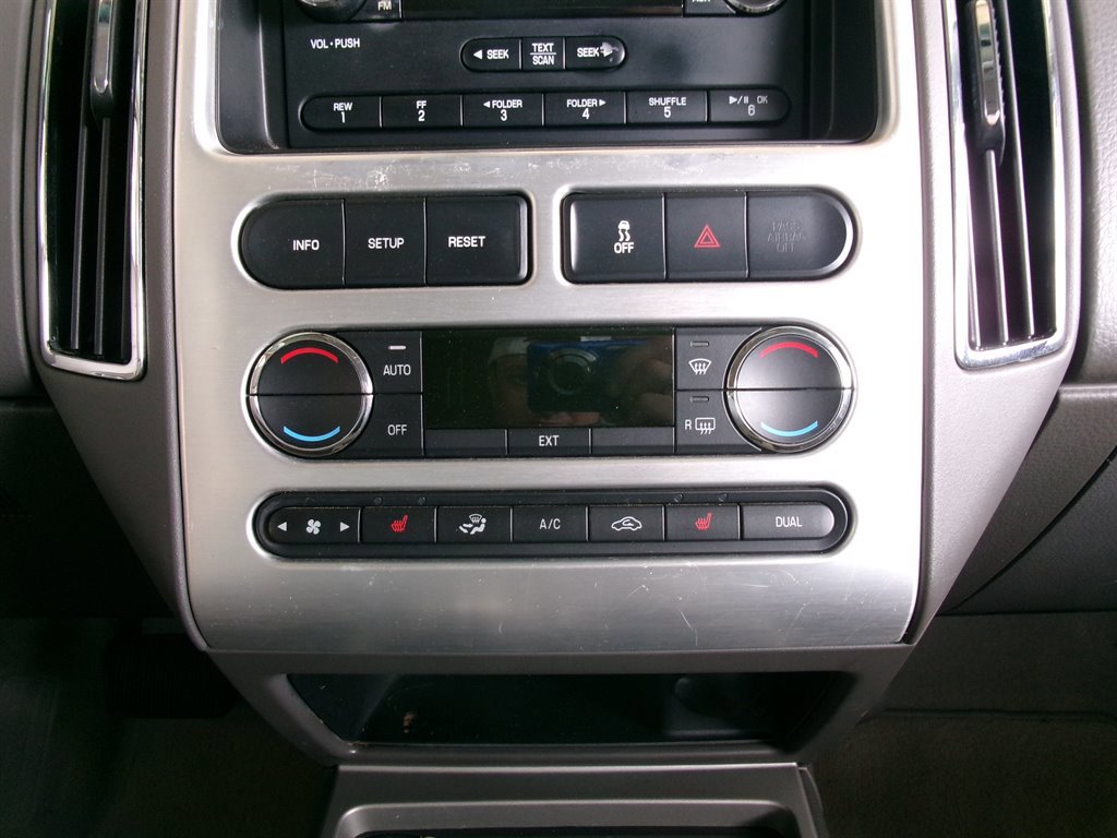 Used 2009 Ford Edge Limited FWD image 36