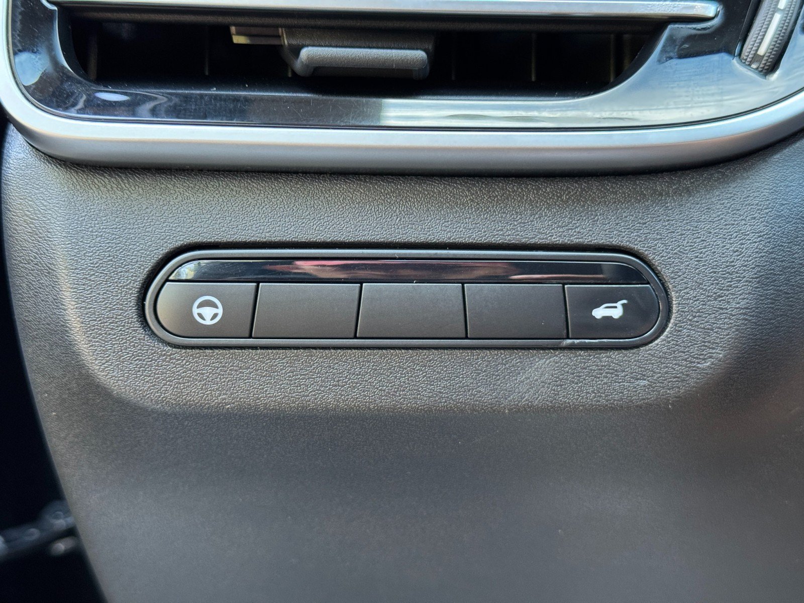 Used 2022 INFINITI QX60 Luxe w/ Performance Audio Package FWD image 17