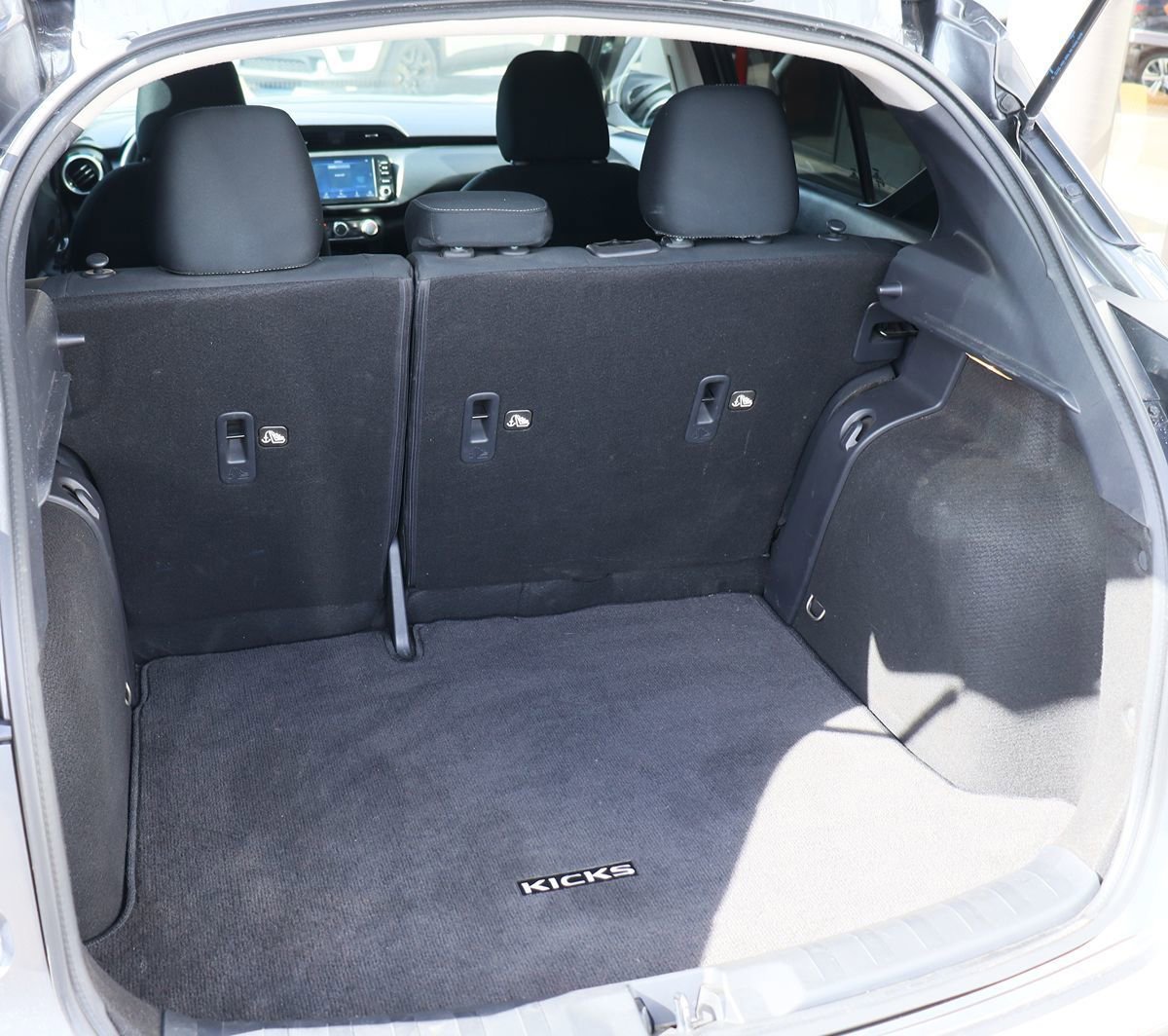 Used 2024 Nissan Kicks SV FWD image 25