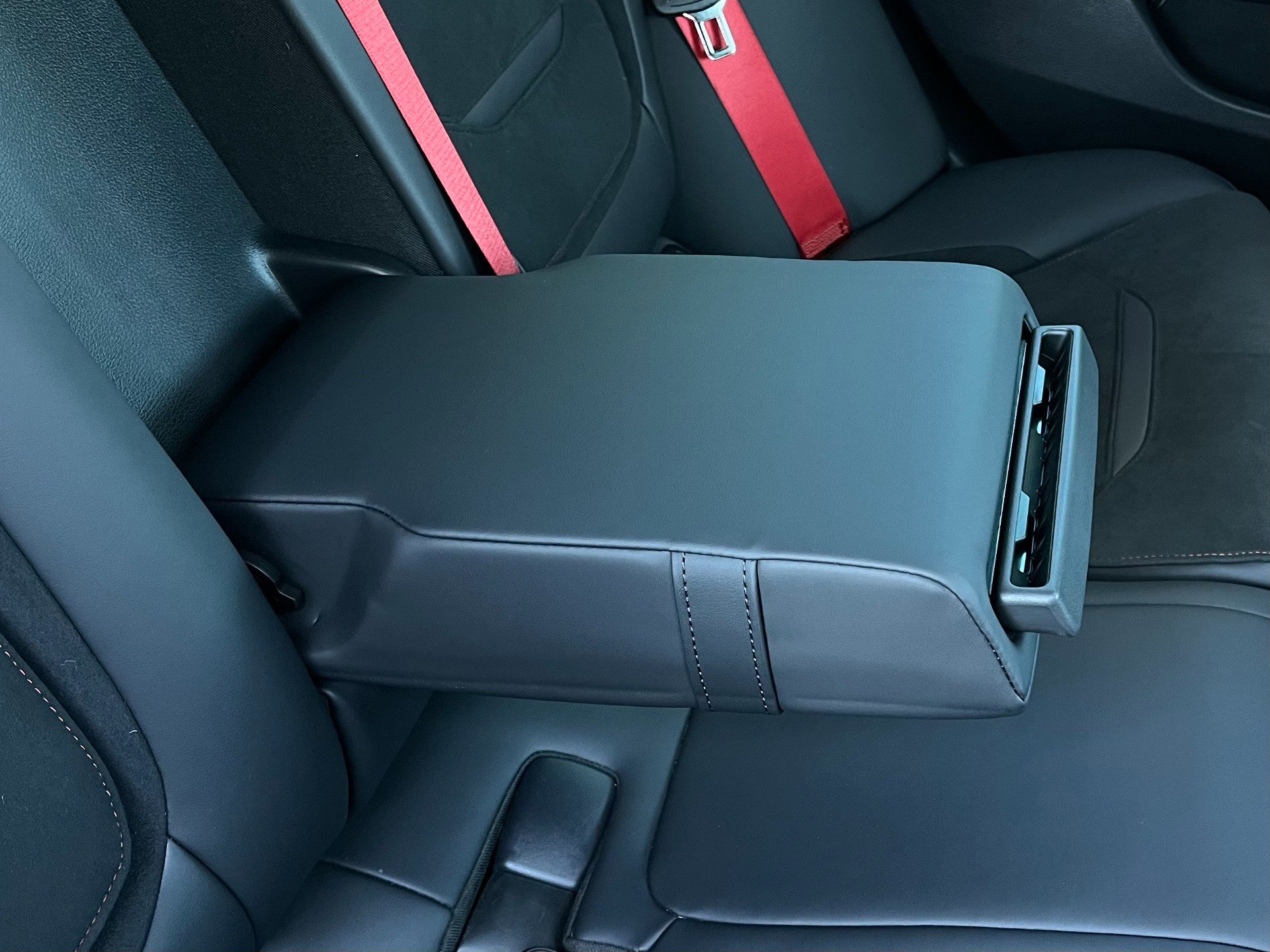 Used 2024 Mercedes-Benz C 43 AMG AMG w/ MB NAVIGATION, AMG REAL image 25