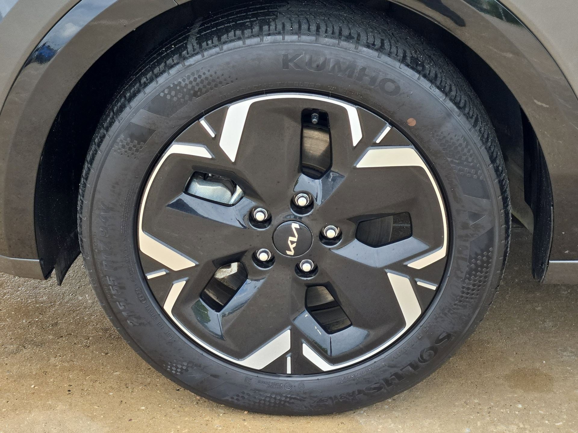 Used 2024 Kia Niro Wind FWD image 12