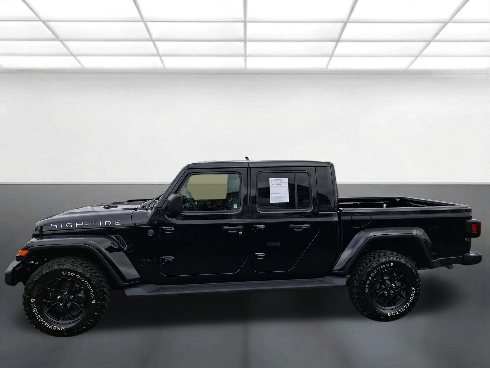 Used 2025 Jeep Gladiator Sport AWD/4WD image 6