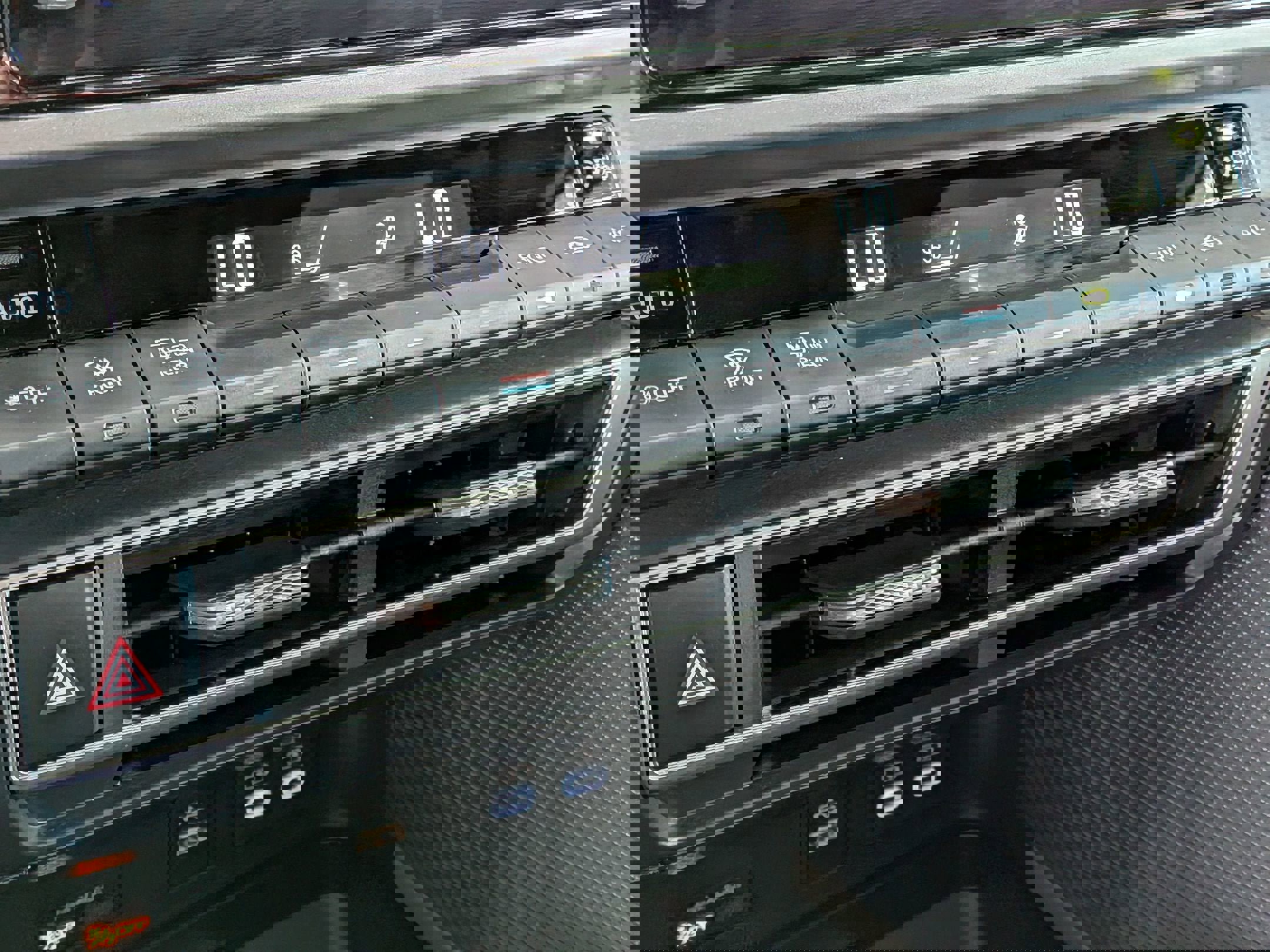 Certified 2025 Toyota Camry SE image 21