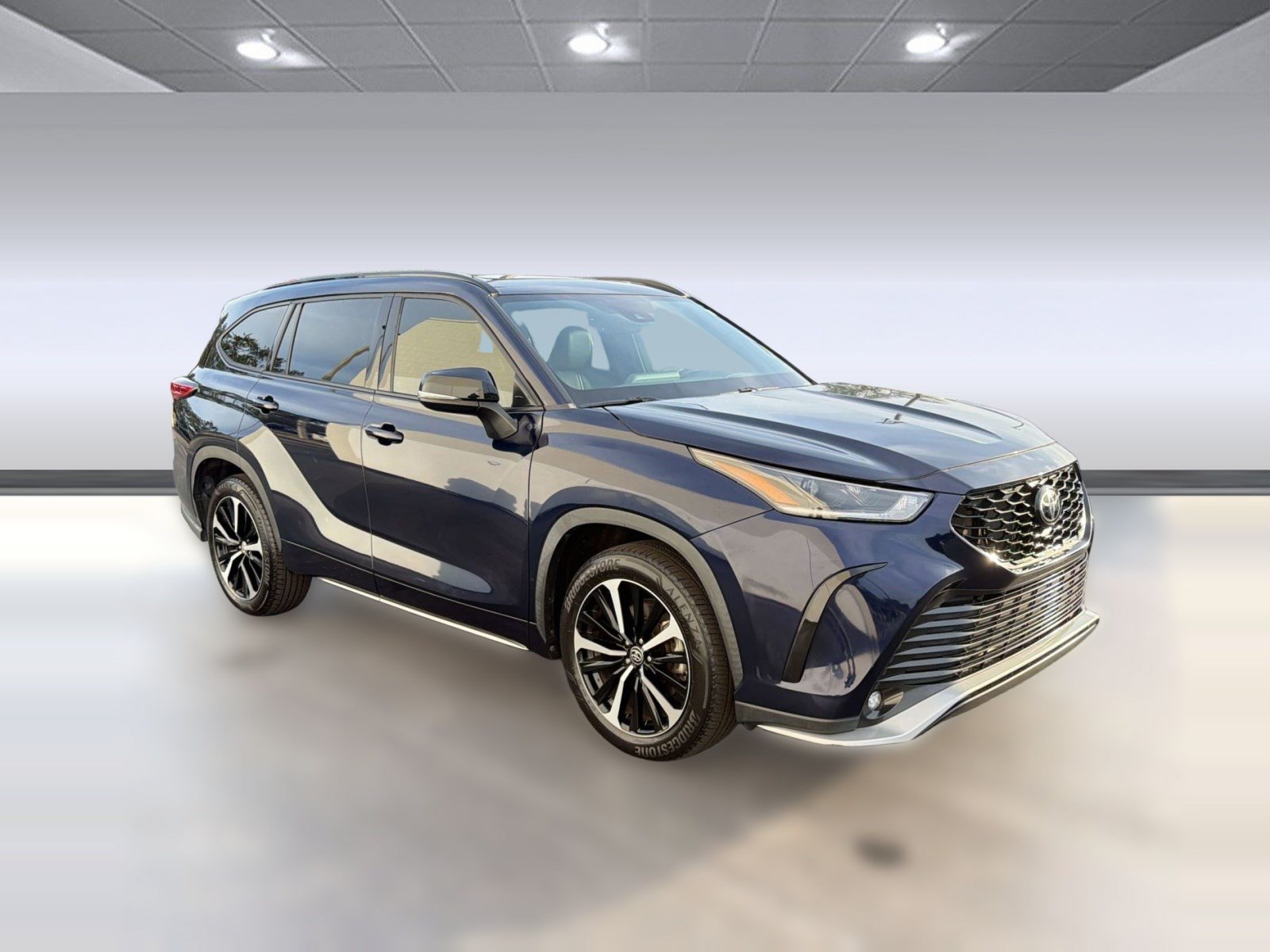 Used 2021 Toyota Highlander XSE FWD image 7