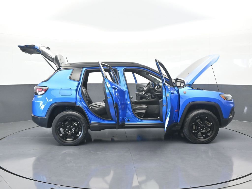 Used 2023 Jeep Compass Trailhawk w/ Trailhawk Elite Group image 82