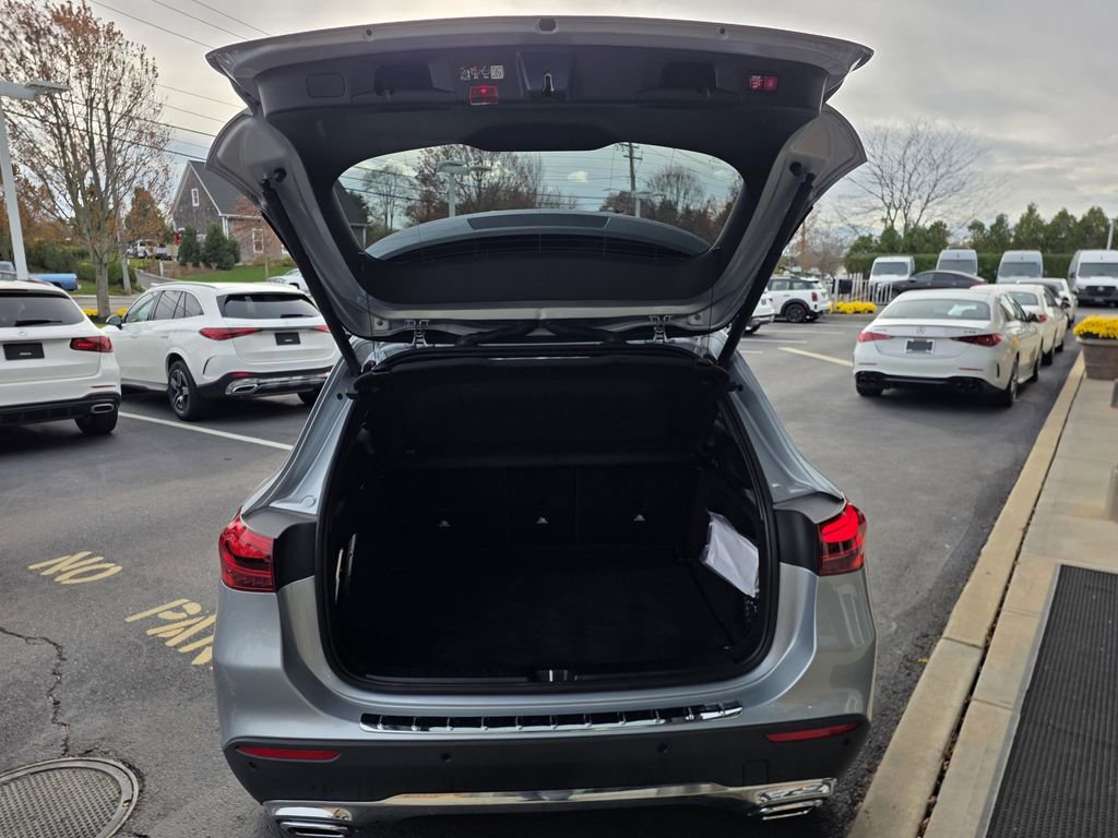 Certified 2025 Mercedes-Benz GLA 250 4MATIC image 33