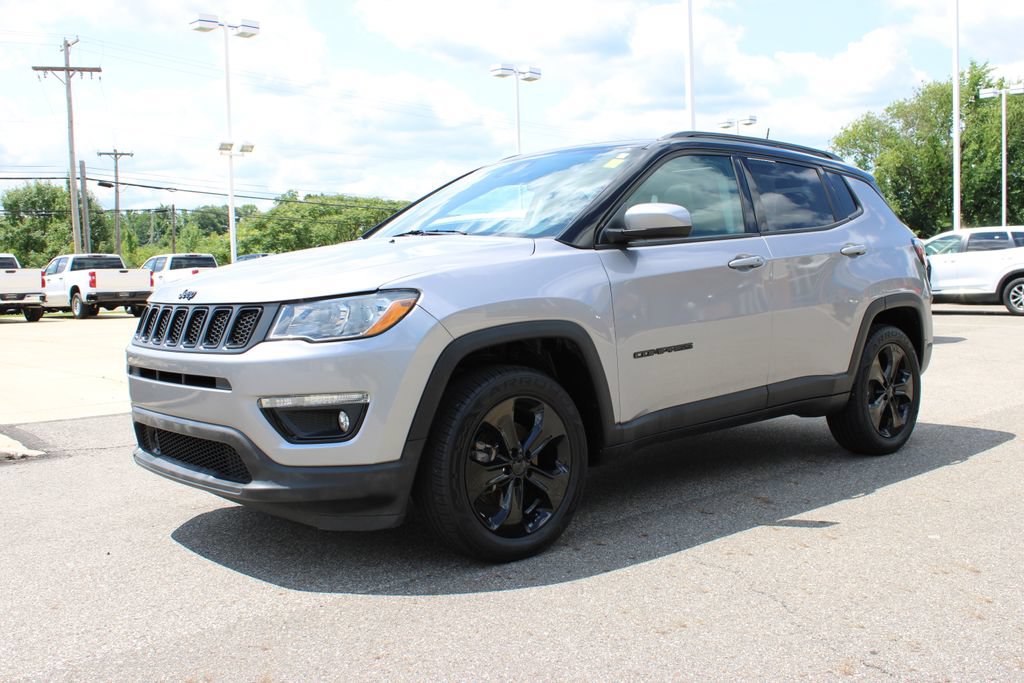 Used 2021 Jeep Compass Latitude w/ Sun and Sound Group AWD/4WD image 7