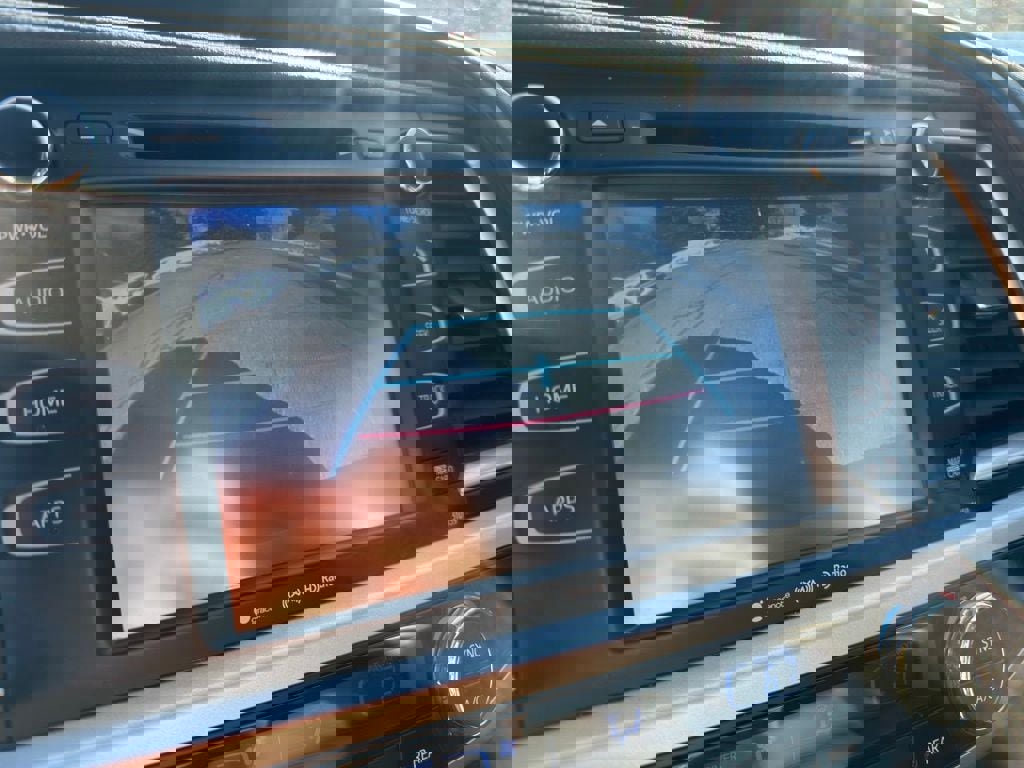 Used 2016 Toyota Highlander XLE image 27