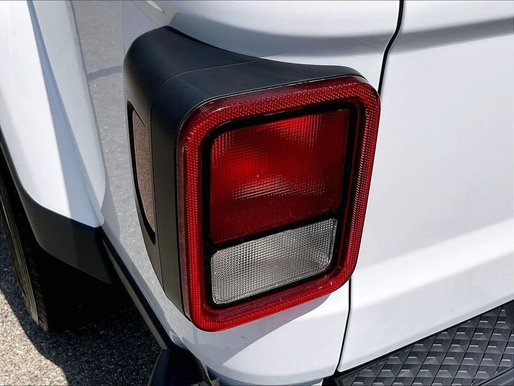 Used 2022 Jeep Gladiator Overland AWD/4WD image 33