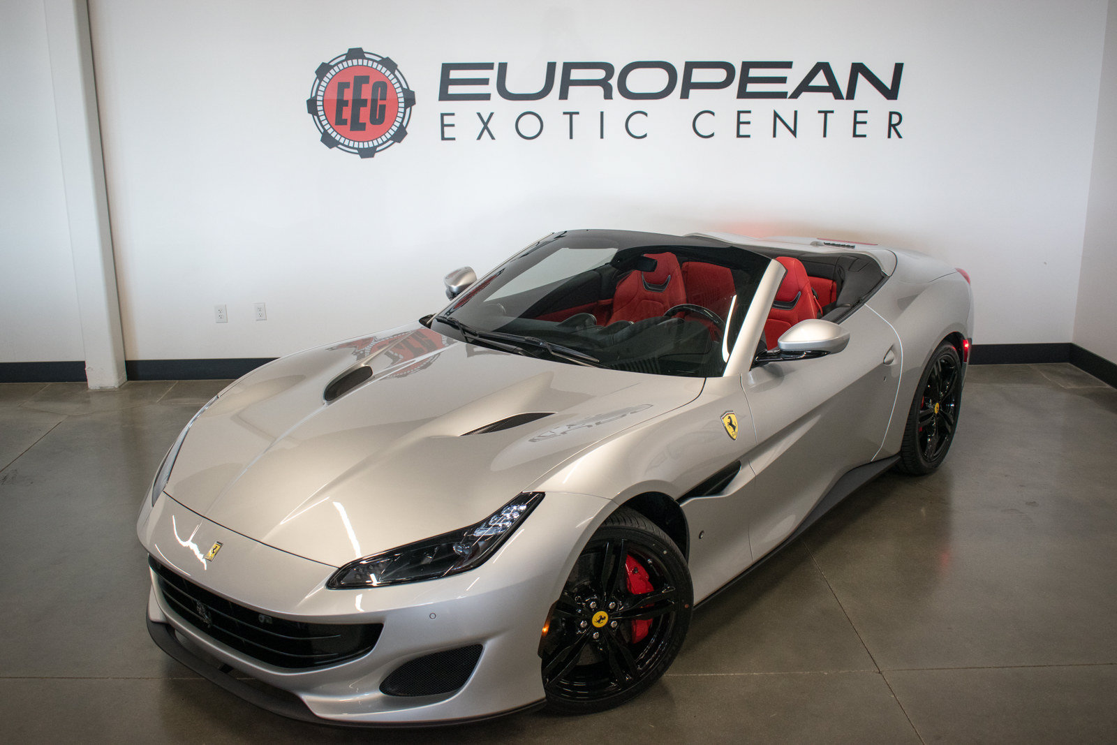 Used 2019 Ferrari Portofino RWD image 18