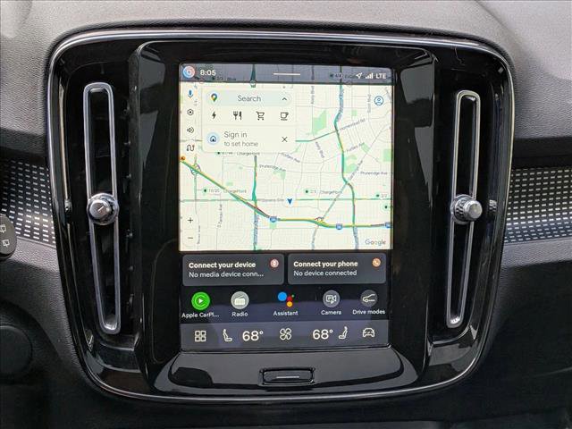 Certified 2021 Volvo XC40 P8 Recharge image 17