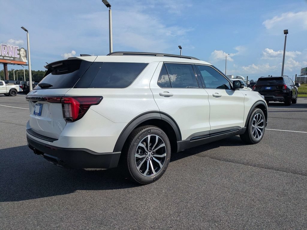 New 2026 Ford Explorer ST-Line RWD image 4