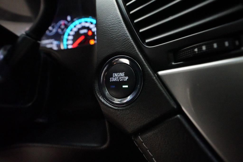 Used 2018 Chevrolet Suburban Premier image 32