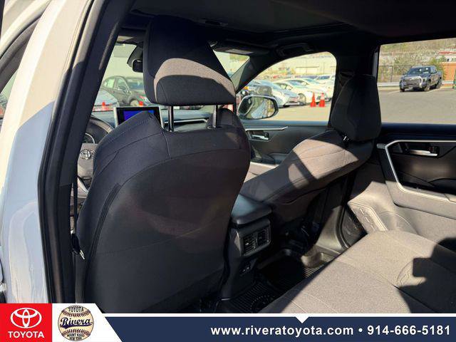 Certified 2023 Toyota RAV4 SE w/ Convenience Package AWD/4WD image 14