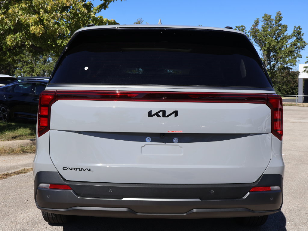 New 2027 Kia Carnival SX FWD image 5