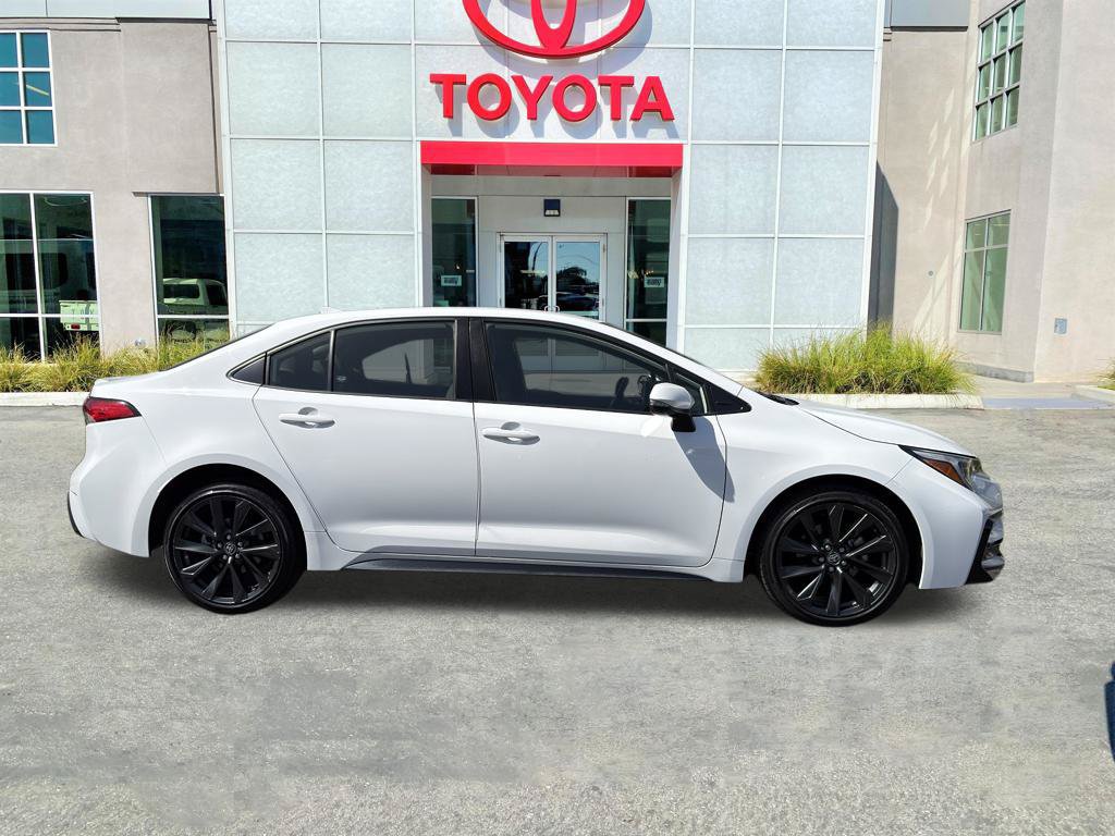 Used 2024 Toyota Corolla SE FWD image 8