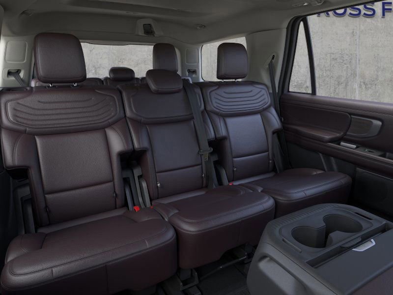 New 2025 Ford Expedition Platinum w/ Platinum Ultimate Package image 11