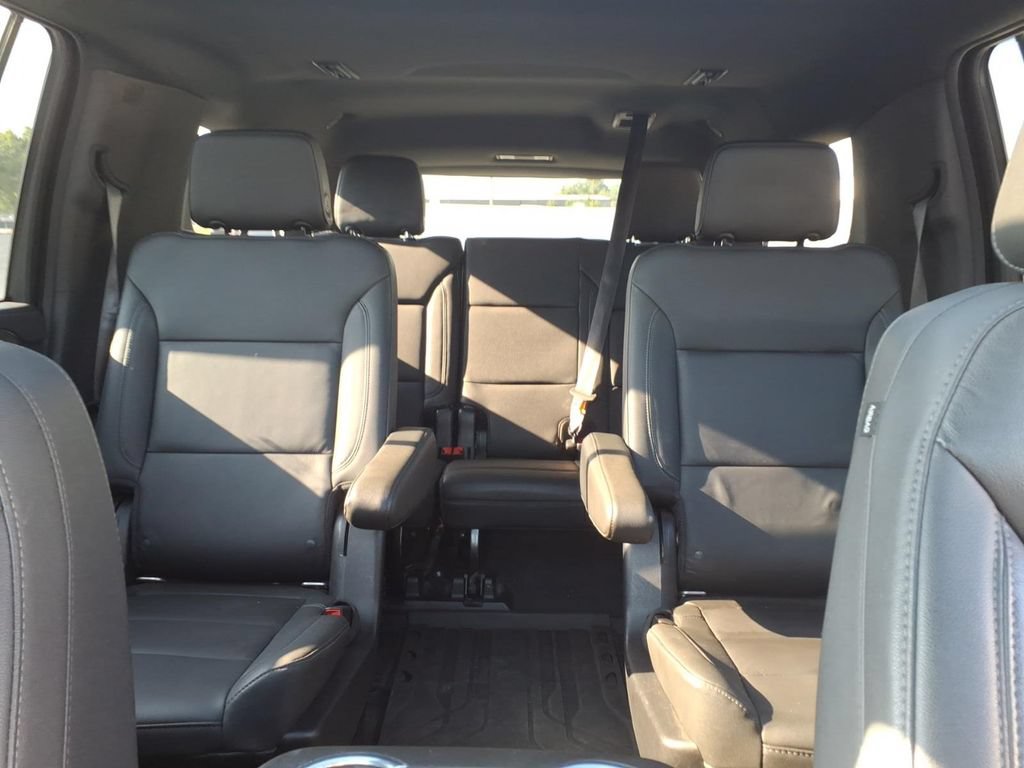 Used 2021 Chevrolet Suburban Z71 AWD/4WD image 32