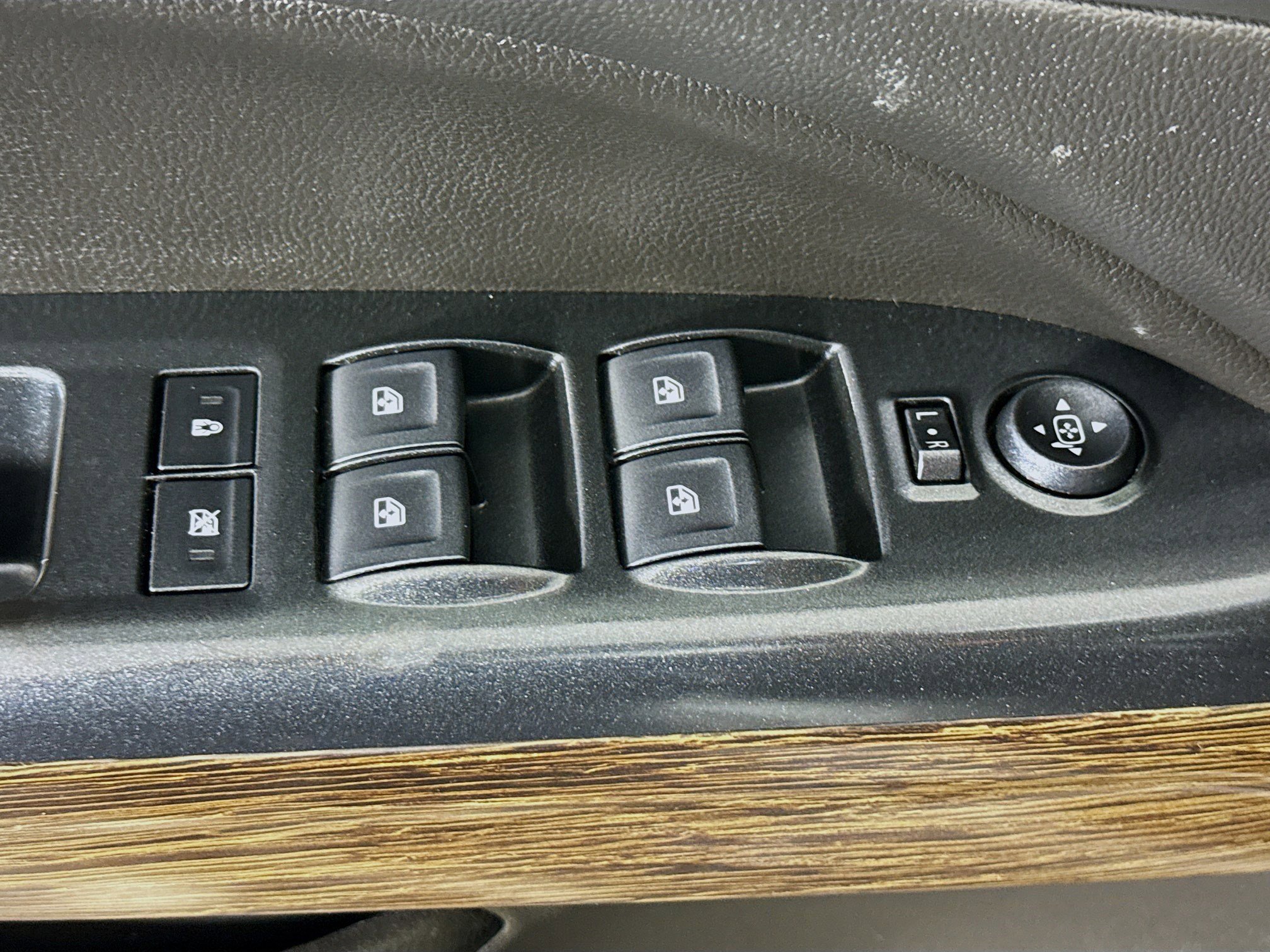 Used 2018 GMC Canyon Denali image 23