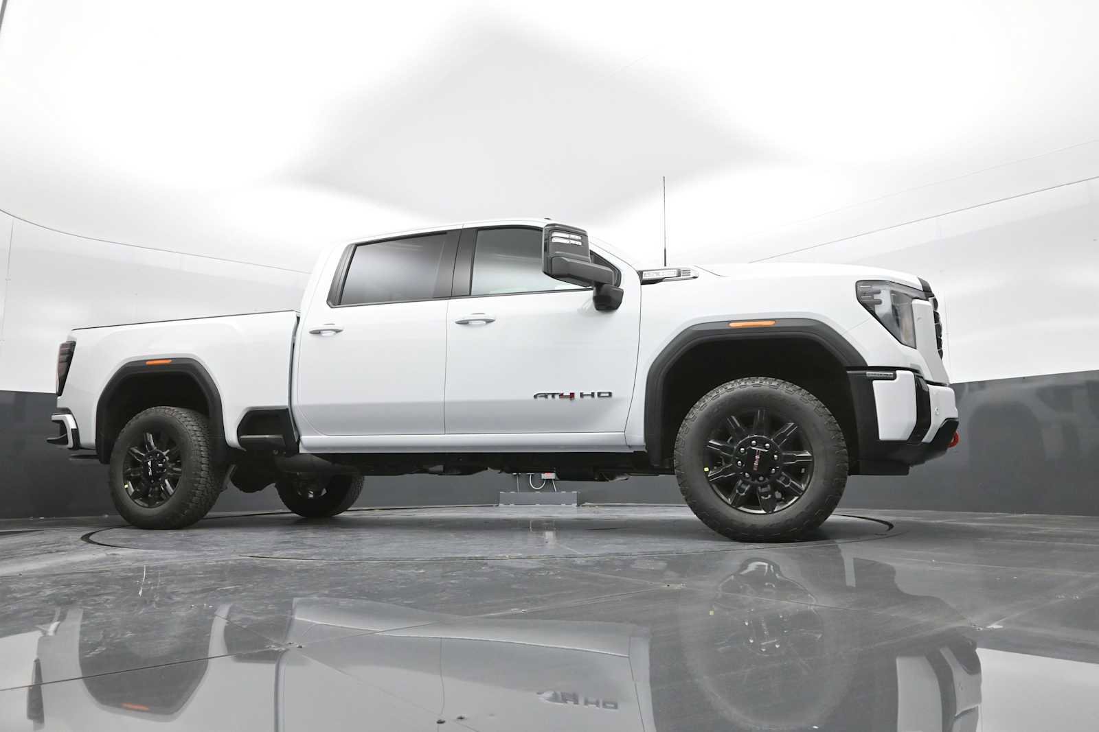 New 2026 GMC Sierra 2500 AT4 w/ AT4 Premium Plus Package image 40