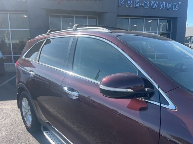 Used 2016 Kia Sorento LX image 6