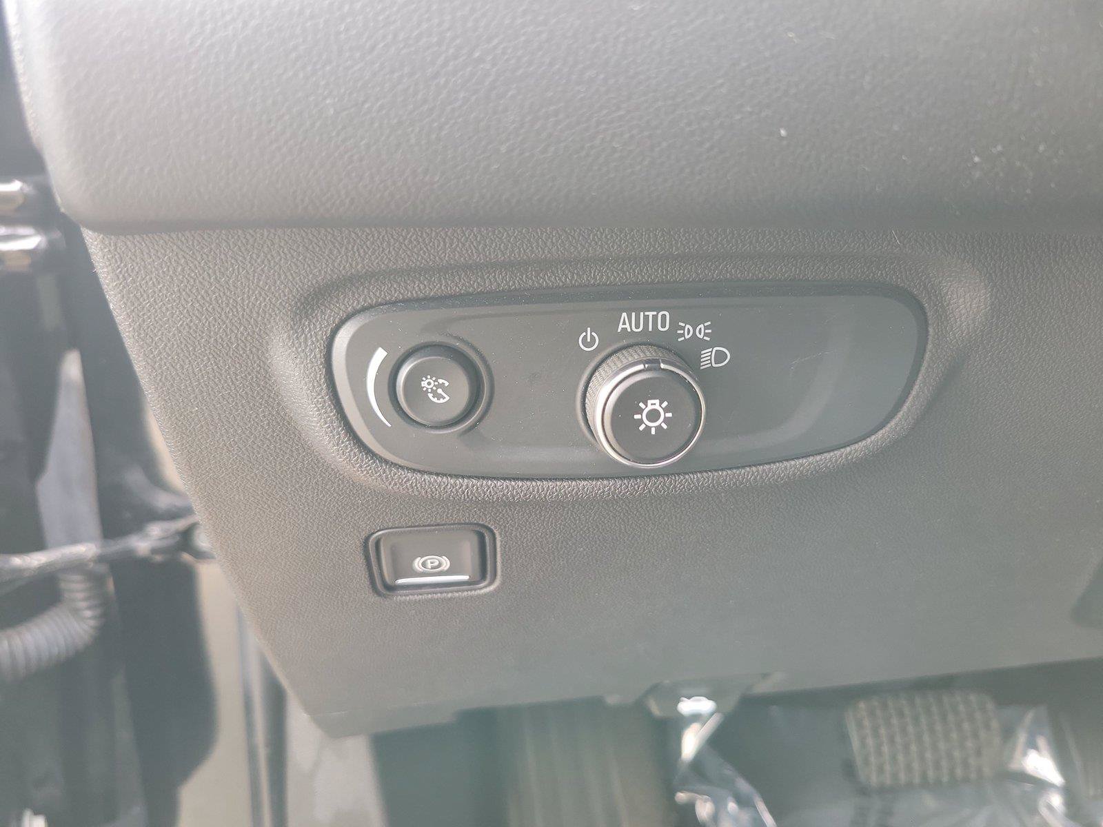 Used 2024 GMC Terrain SLE AWD/4WD image 24