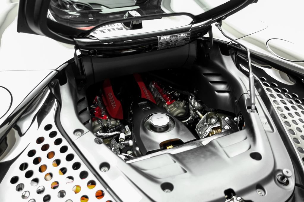 Used 2022 Ferrari SF90 Spider AWD/4WD image 43
