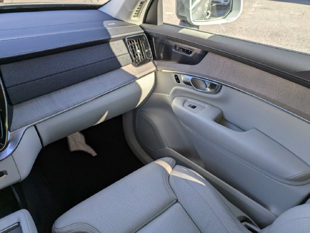 Certified 2026 Volvo XC90 B6 Ultra AWD/4WD image 23