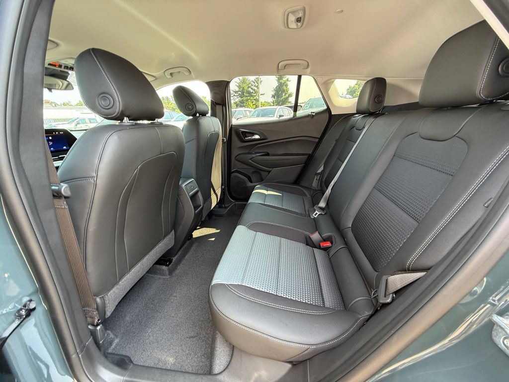 New 2026 Chevrolet Trax LT w/ Driver Confidence Package FWD image 22