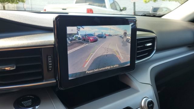 Used 2023 Ford Explorer XLT w/ Equipment Group 202A AWD/4WD image 12