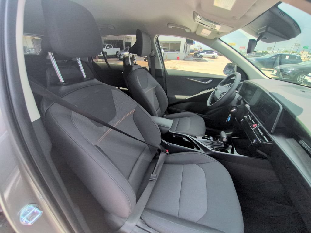 Used 2025 Kia Niro LX FWD image 29