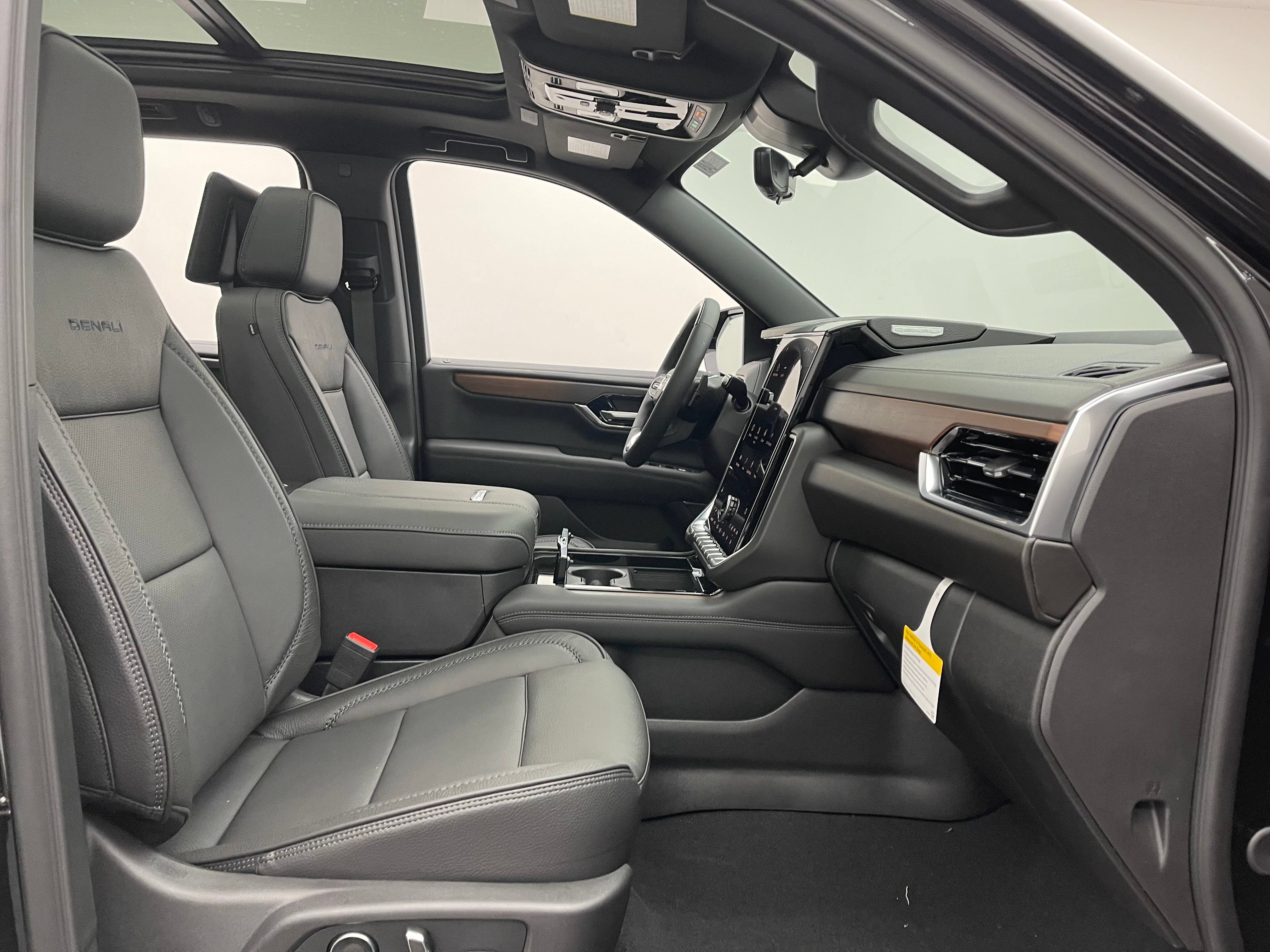 New 2026 GMC Yukon XL Denali w/ Denali Reserve Package AWD/4WD image 41